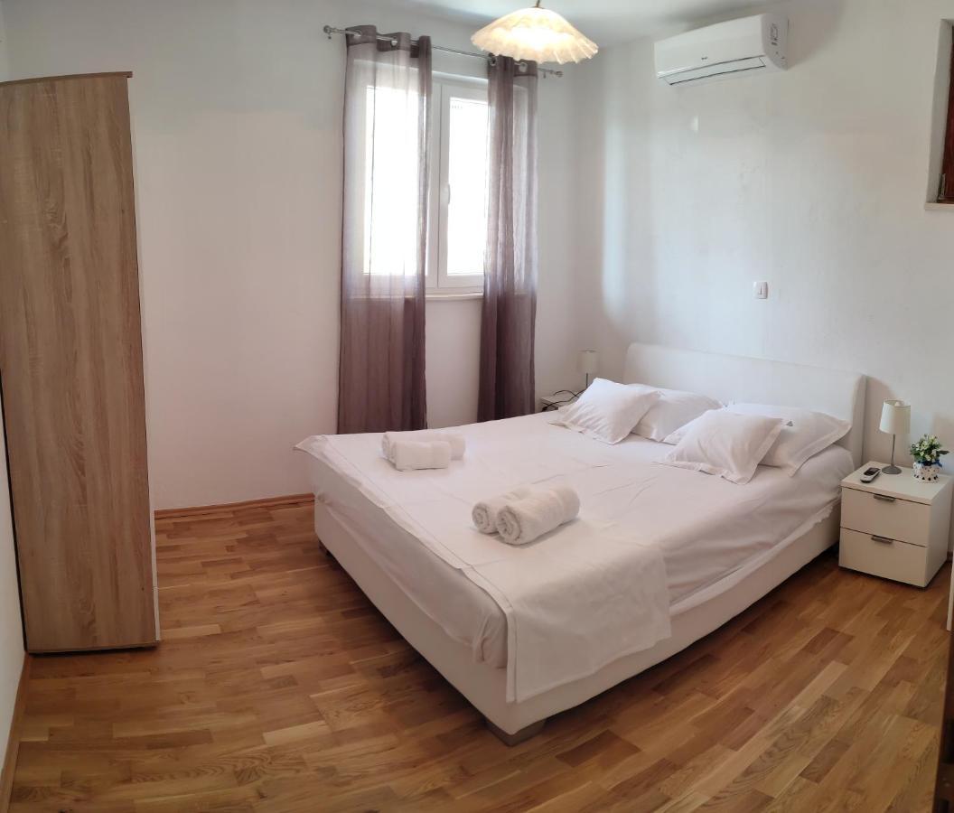 Apartments Villa Anna Подстрана Экстерьер фото